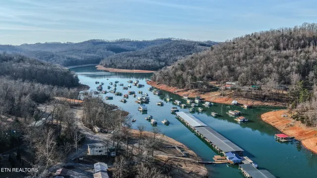 $299,999 | 210 Last Lz Lane, Speedwell, TN 37870