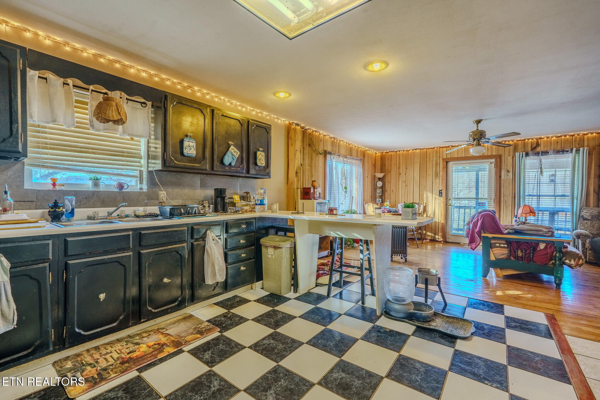 210 Last Lz Lane Speedwell, TN 37870 - Photo 8 of 28 6-web-or-mls-_DSC4085-HDR