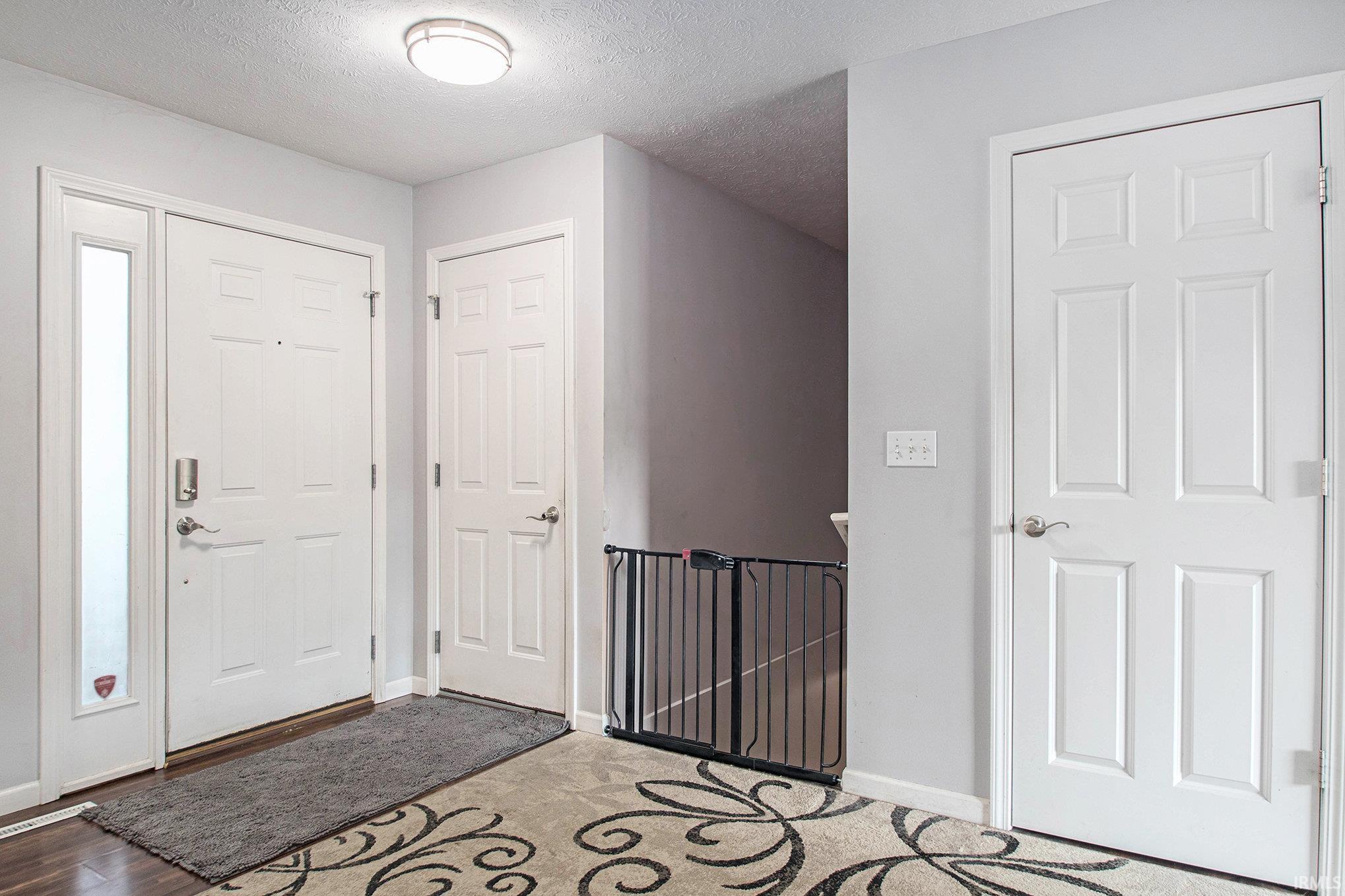 55368 Priem Road Elkhart, IN 46514 - Photo 3 of 27 Gallery Image 3