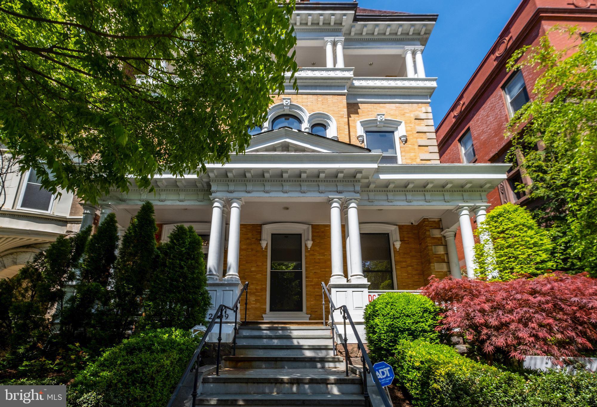 2009 Columbia Road Northwest, Unit 4 Washington, DC 20009 - Photo 2 of 18 Beautifully landscaped exterior