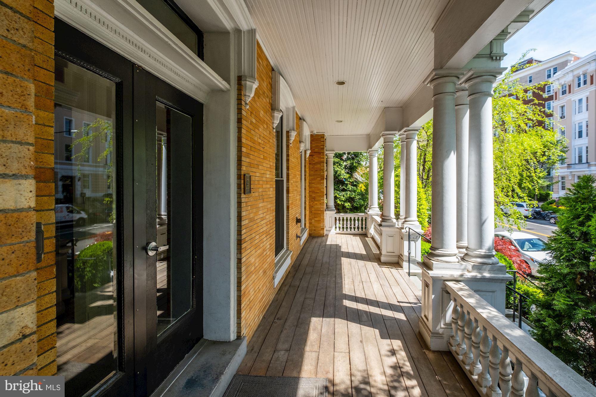 2009 Columbia Road Northwest, Unit 4 Washington, DC 20009 - Photo 3 of 18 Welcoming front porch