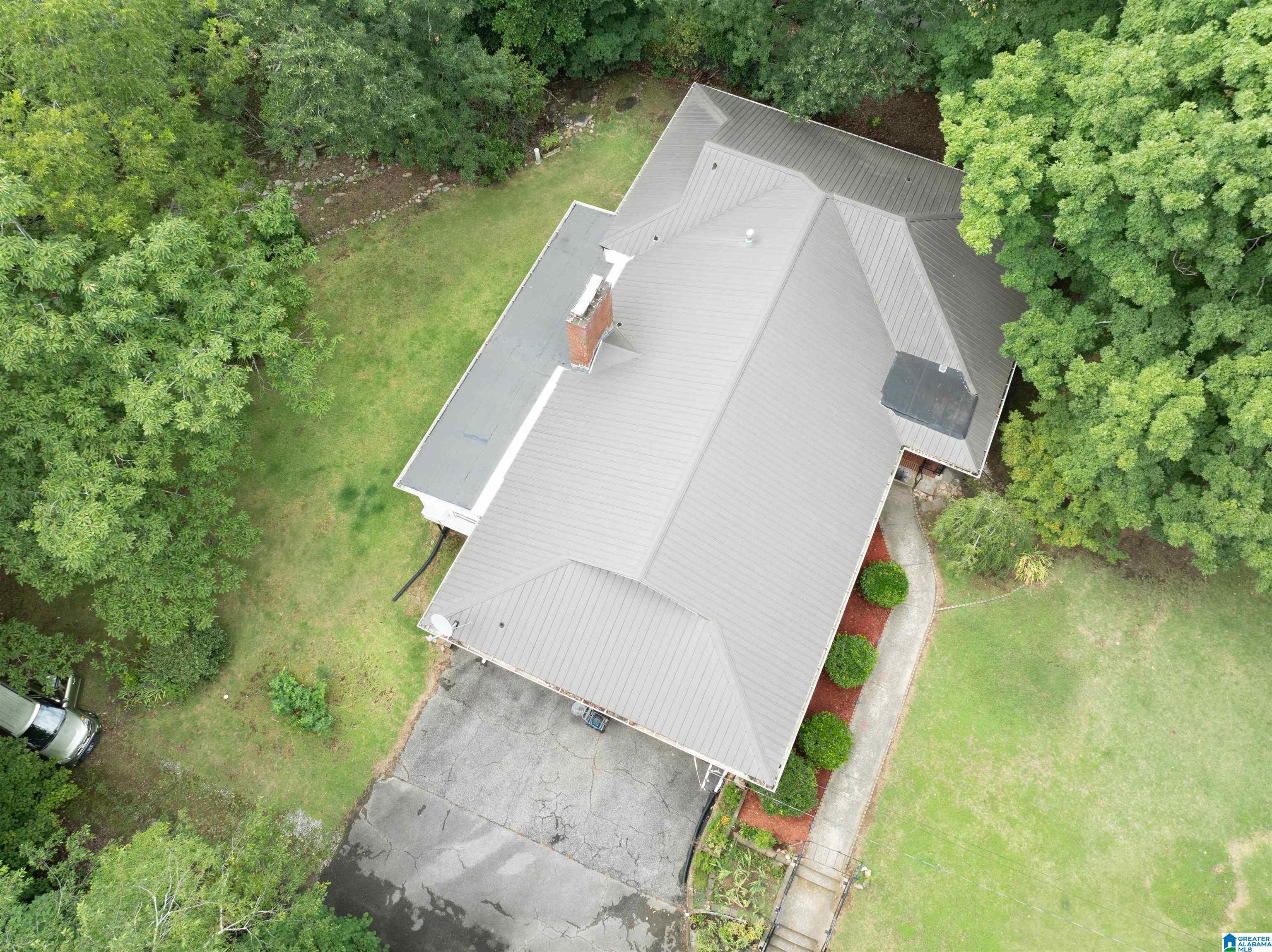 300 Crestview Road Anniston, AL 36207 - Photo 5 of 48