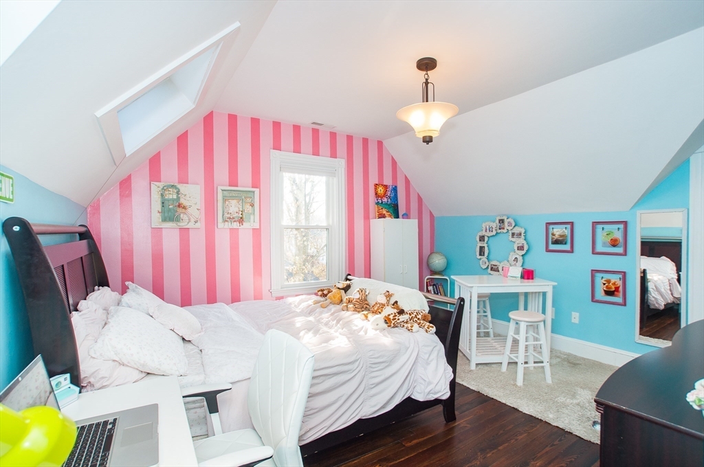 232 Melrose Street, Unit 2 Newton, MA 02466 - Photo 13 of 22