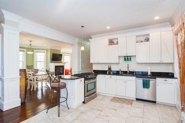 $1,275,000 | 232 Melrose Street, Unit 2, Newton, MA 02466