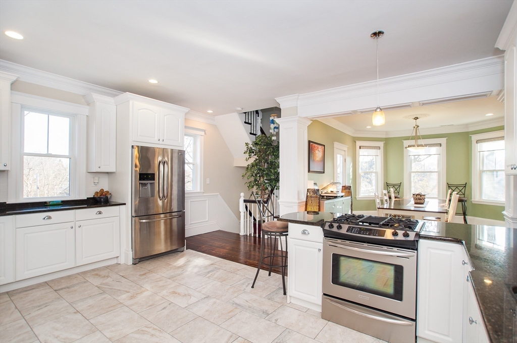 232 Melrose Street, Unit 2 Newton, MA 02466 - Photo 3 of 22