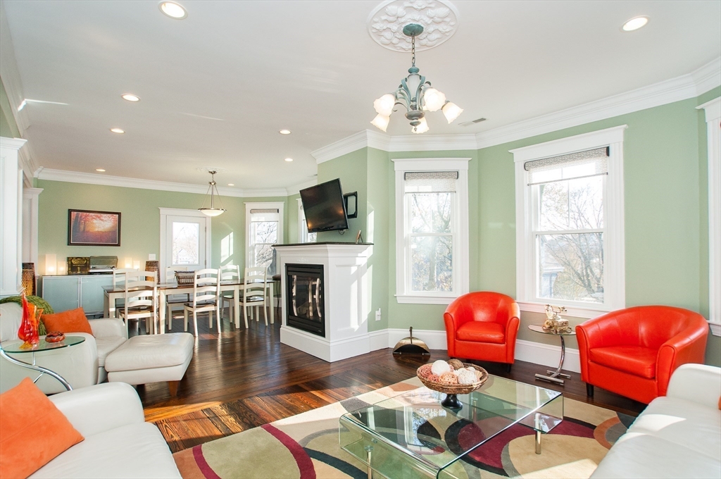 232 Melrose Street, Unit 2 Newton, MA 02466 - Photo 6 of 22