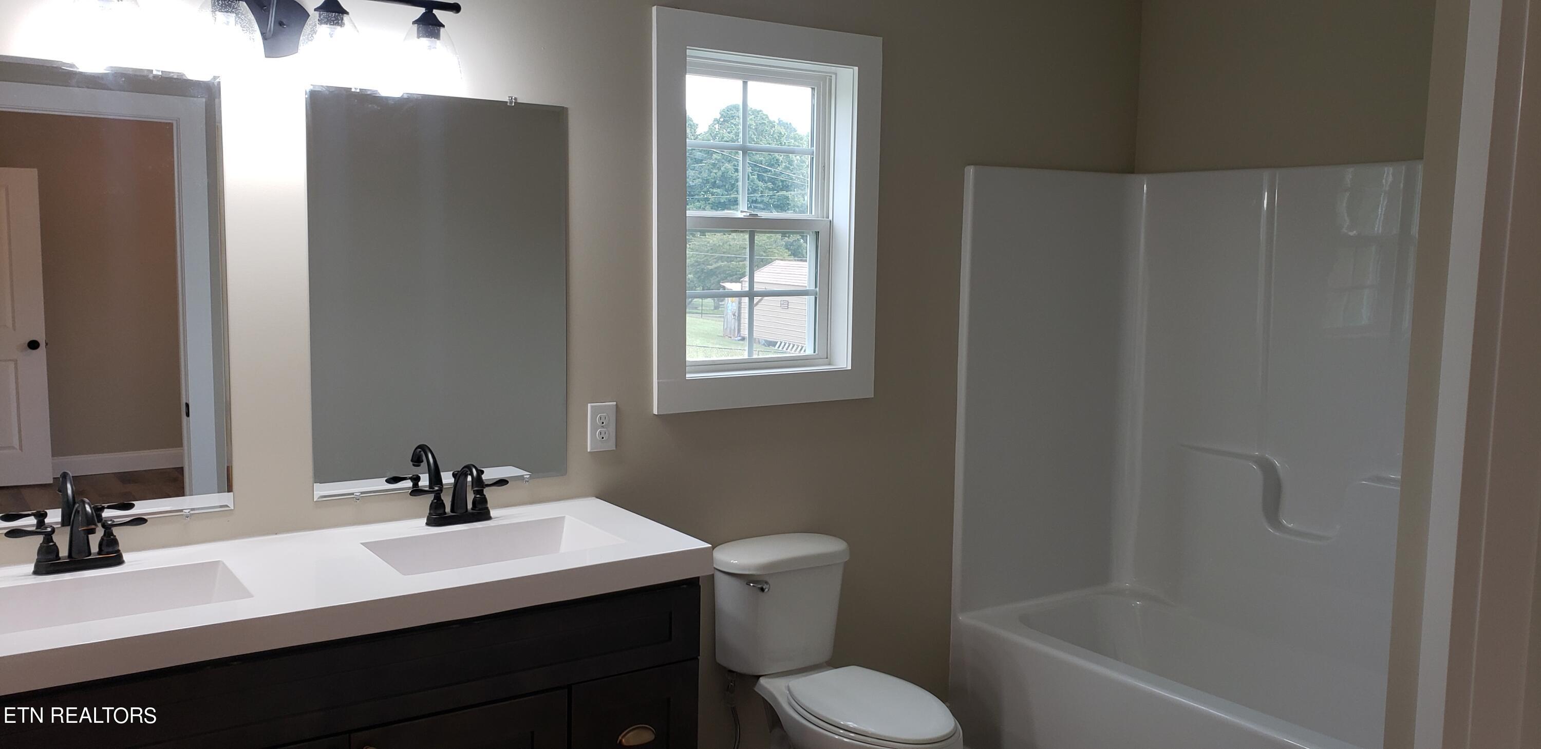 214 Thompson Farm Road Sweetwater, TN 37874 - Photo 15 of 19 Master Bathroom