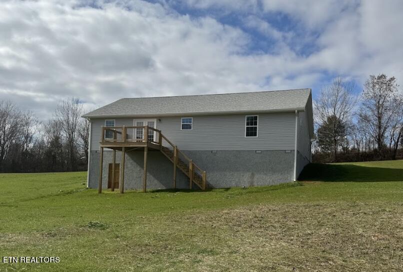 214 Thompson Farm Road Sweetwater, TN 37874 - Photo 2 of 19 Back of House
