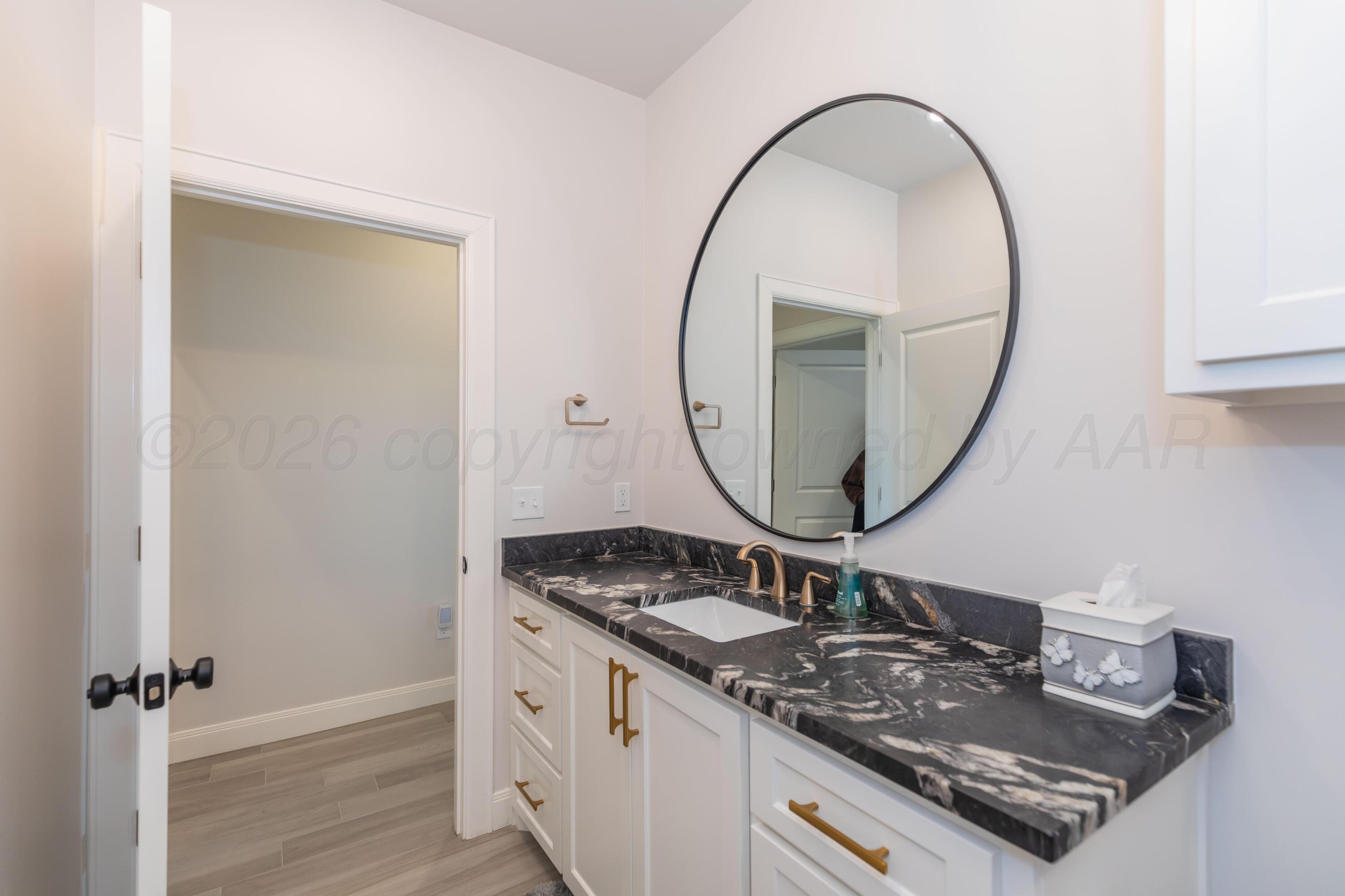 10201 Cactus Flower Road Amarillo, TX 79119 - Photo 25 of 41 BATHROOM 2 VIEW 3 (4)