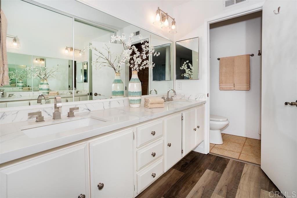 209 Rodney Avenue Encinitas, CA 92024 - Photo 11 of 17