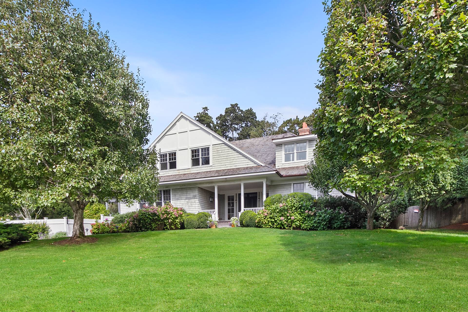 5 Mill Path Bridgehampton, NY 11963 - Photo 29 of 30 a front view of a house with a garden