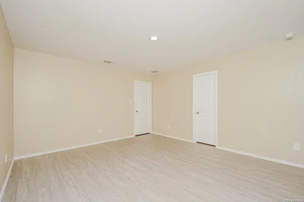 $1,800 | 4110 Cross Current, San Antonio, TX 78223