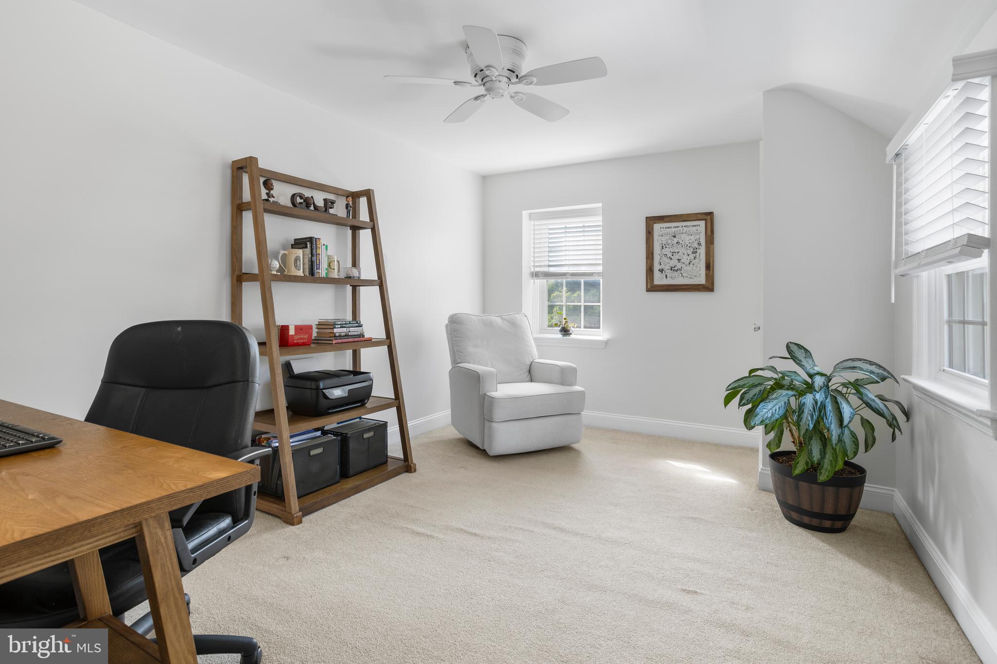 100 Shelburne Road Springfield, PA 19064 - Photo 18 of 31 a livingroom with furniture and a potted plant