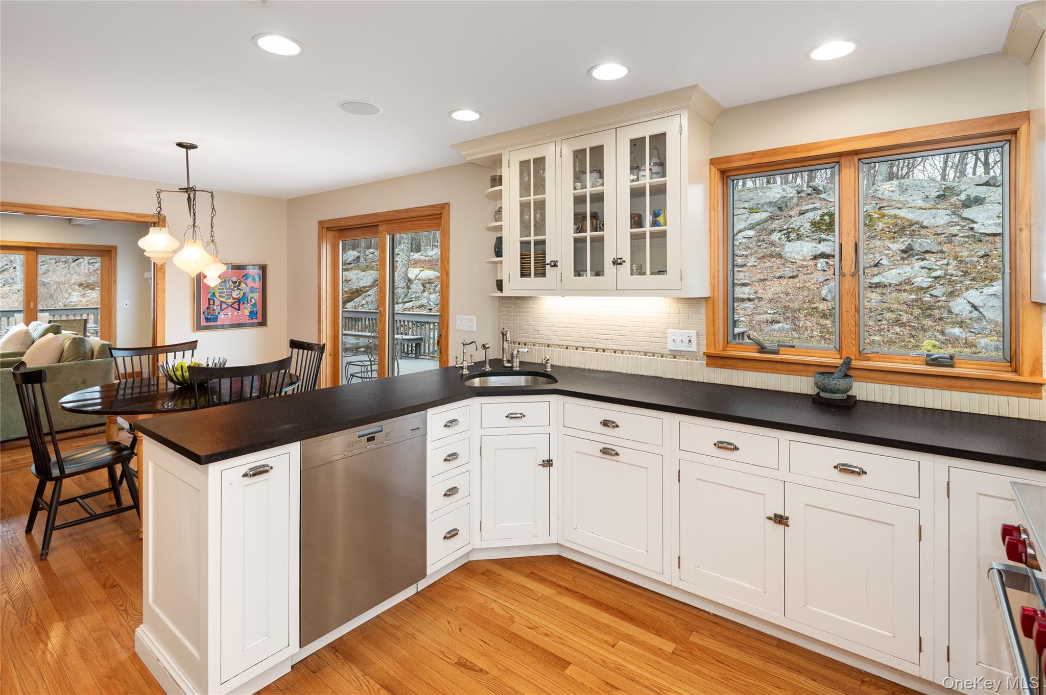 46 Oregon Road Armonk, NY 10504 - Photo 11 of 34