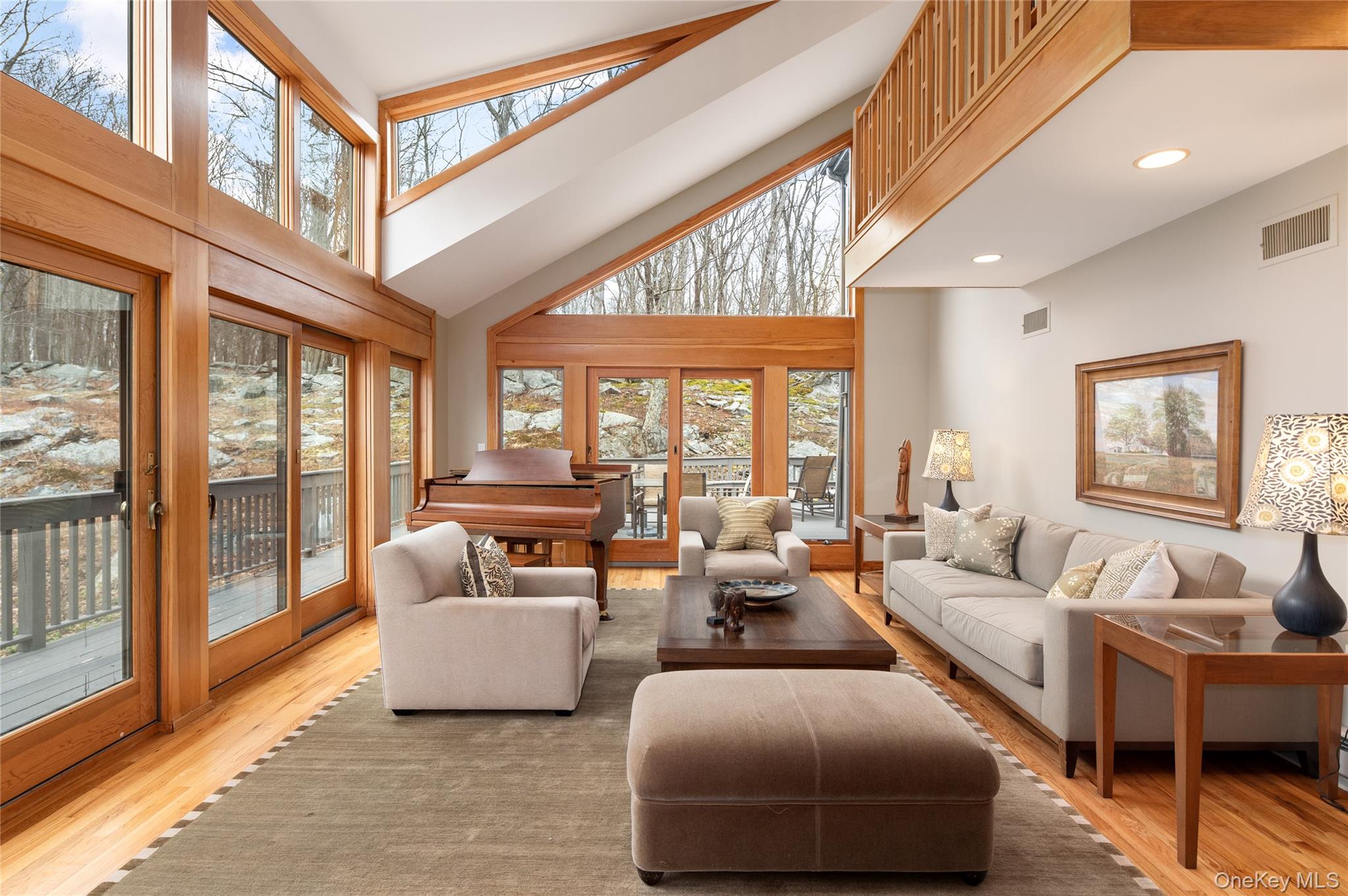 46 Oregon Road Armonk, NY 10504 - Photo 3 of 34