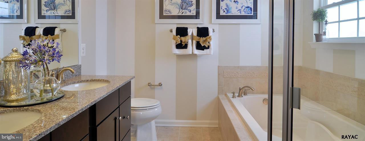 937 Countryside Road, Unit LR Seven Valleys, PA 17360 - Photo 5 of 8 Gallery Image 5