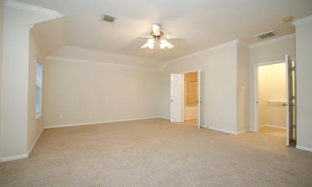 $2,250 | 11 Aquiline Oaks Place, The Woodlands, TX 77382