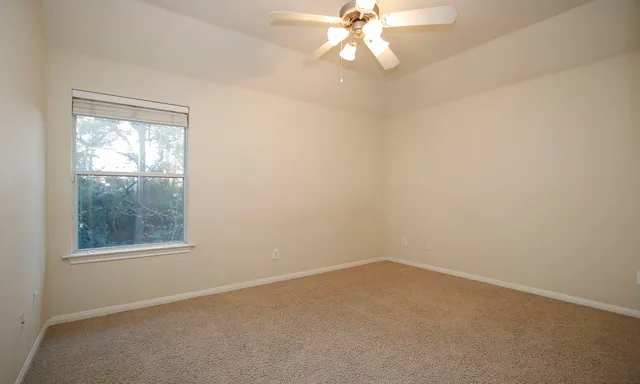 $2,250 | 11 Aquiline Oaks Place, The Woodlands, TX 77382