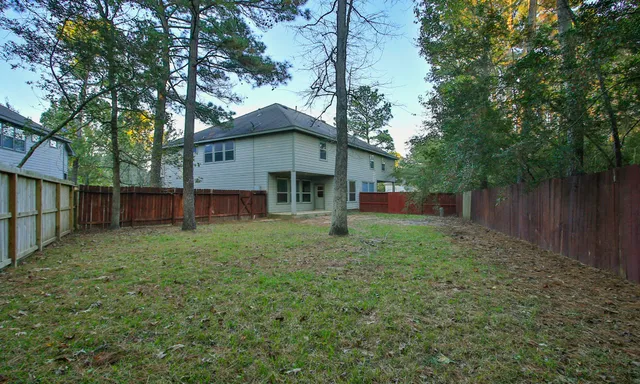 $2,250 | 11 Aquiline Oaks Place, The Woodlands, TX 77382