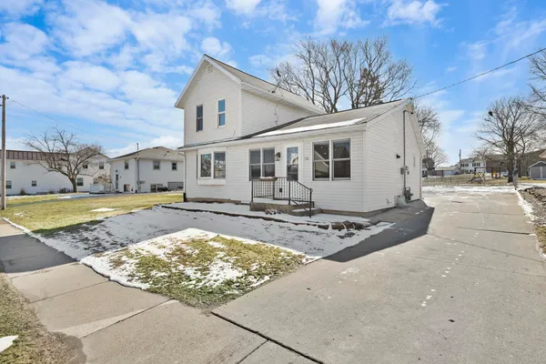 $319,900 | 111 West Main Street, Dane, WI 53529