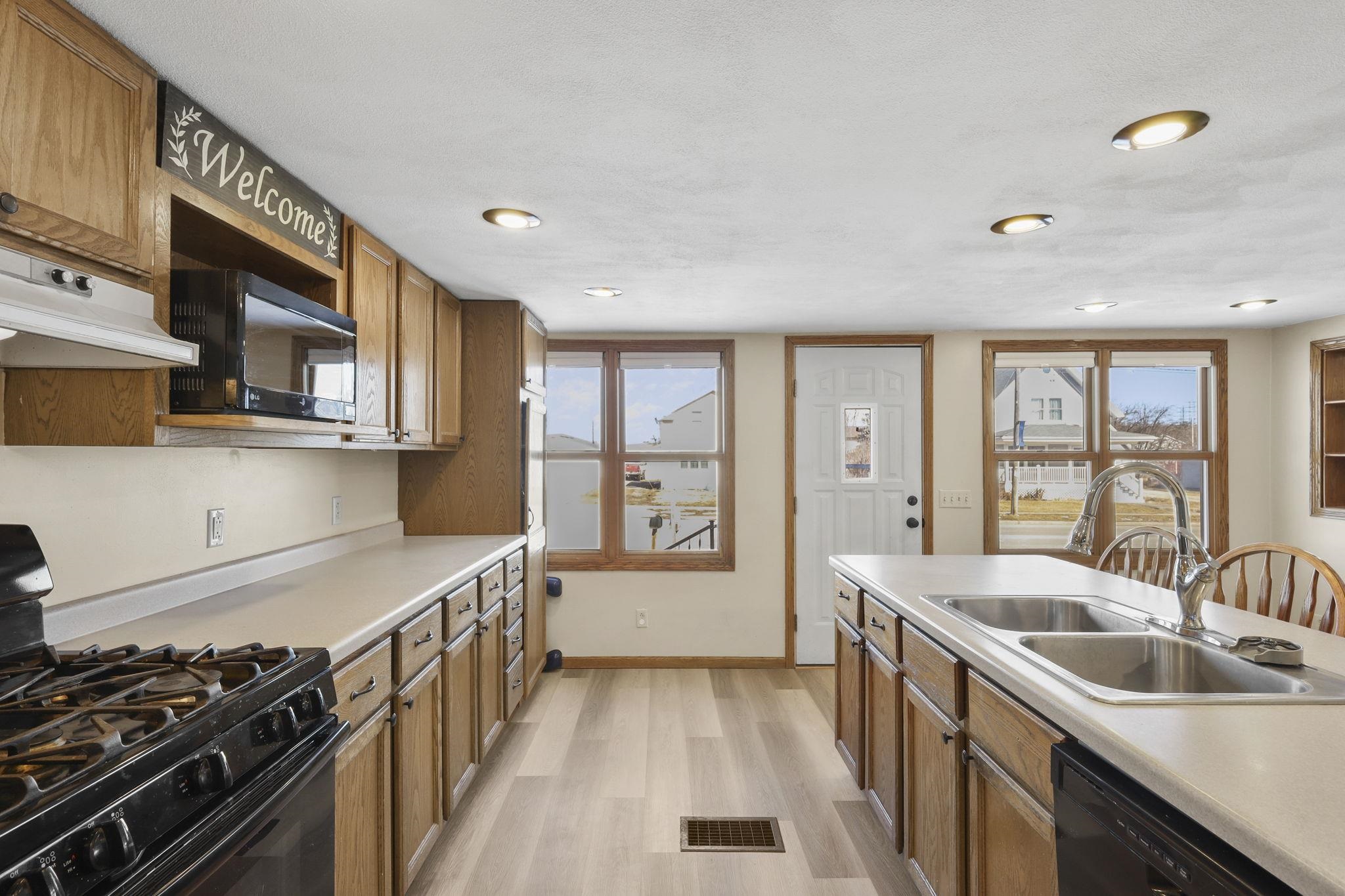 111 West Main Street Dane, WI 53529 - Photo 19 of 39