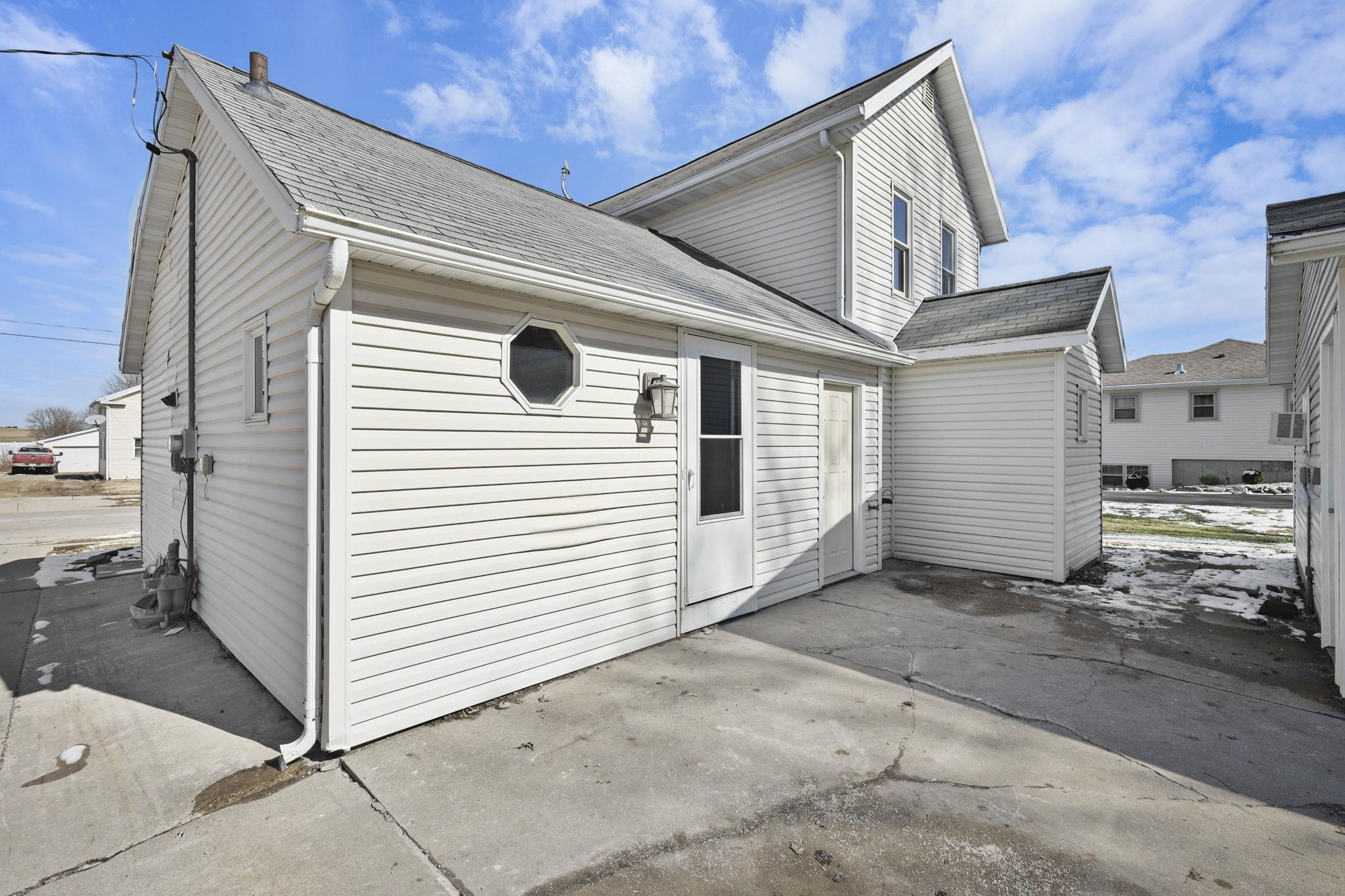 111 West Main Street Dane, WI 53529 - Photo 7 of 39