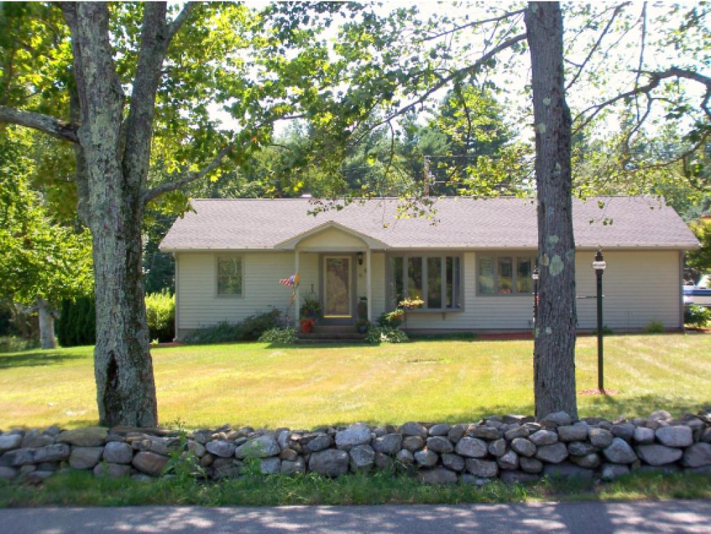 68 Old Auburn Road Derry, NH 03038 - Photo 1 of 18