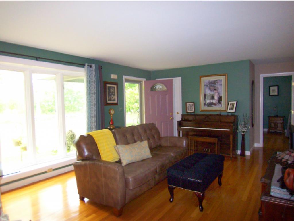 68 Old Auburn Road Derry, NH 03038 - Photo 4 of 18