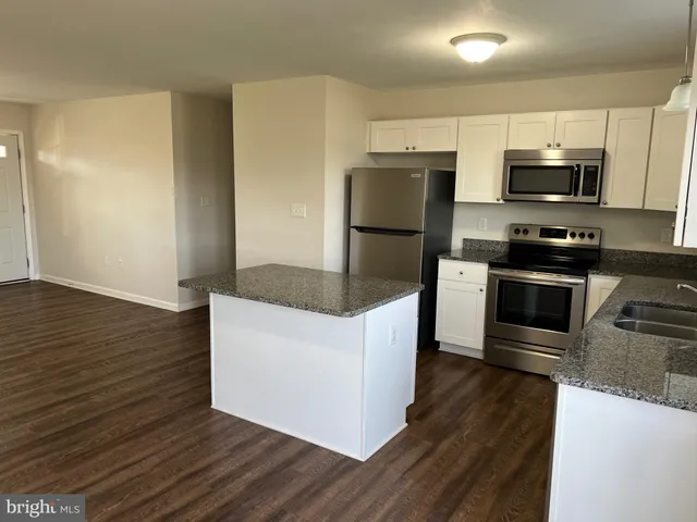 $1,500 | 189 Neptune Way, Bunker Hill, WV 25413