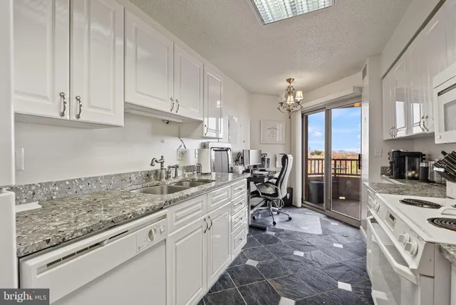 $669,900 | 2121 Jamieson Avenue, Unit 1501, Alexandria, VA 22314