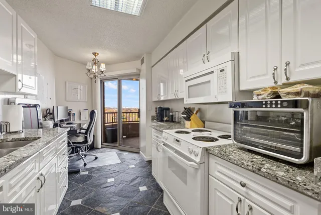 $669,900 | 2121 Jamieson Avenue, Unit 1501, Alexandria, VA 22314