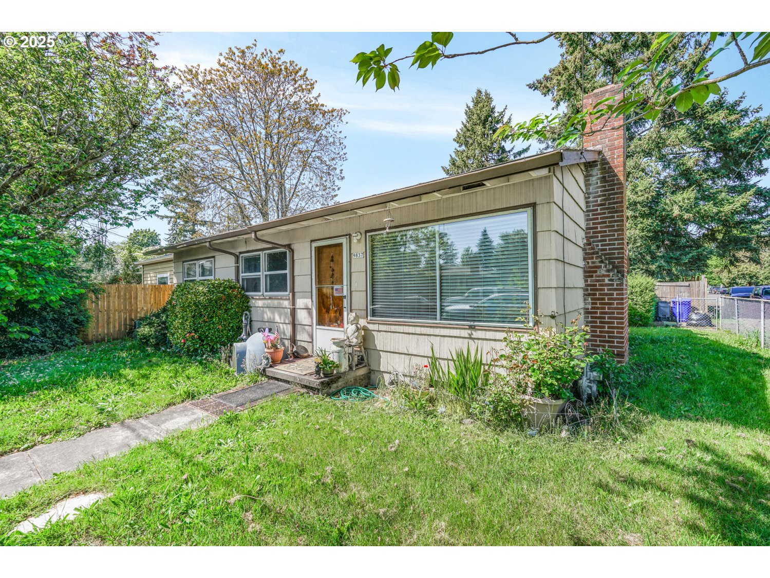9837 Southeast Reedway Street Portland, OR 97266 - Photo 1 of 15 Gallery Image 1