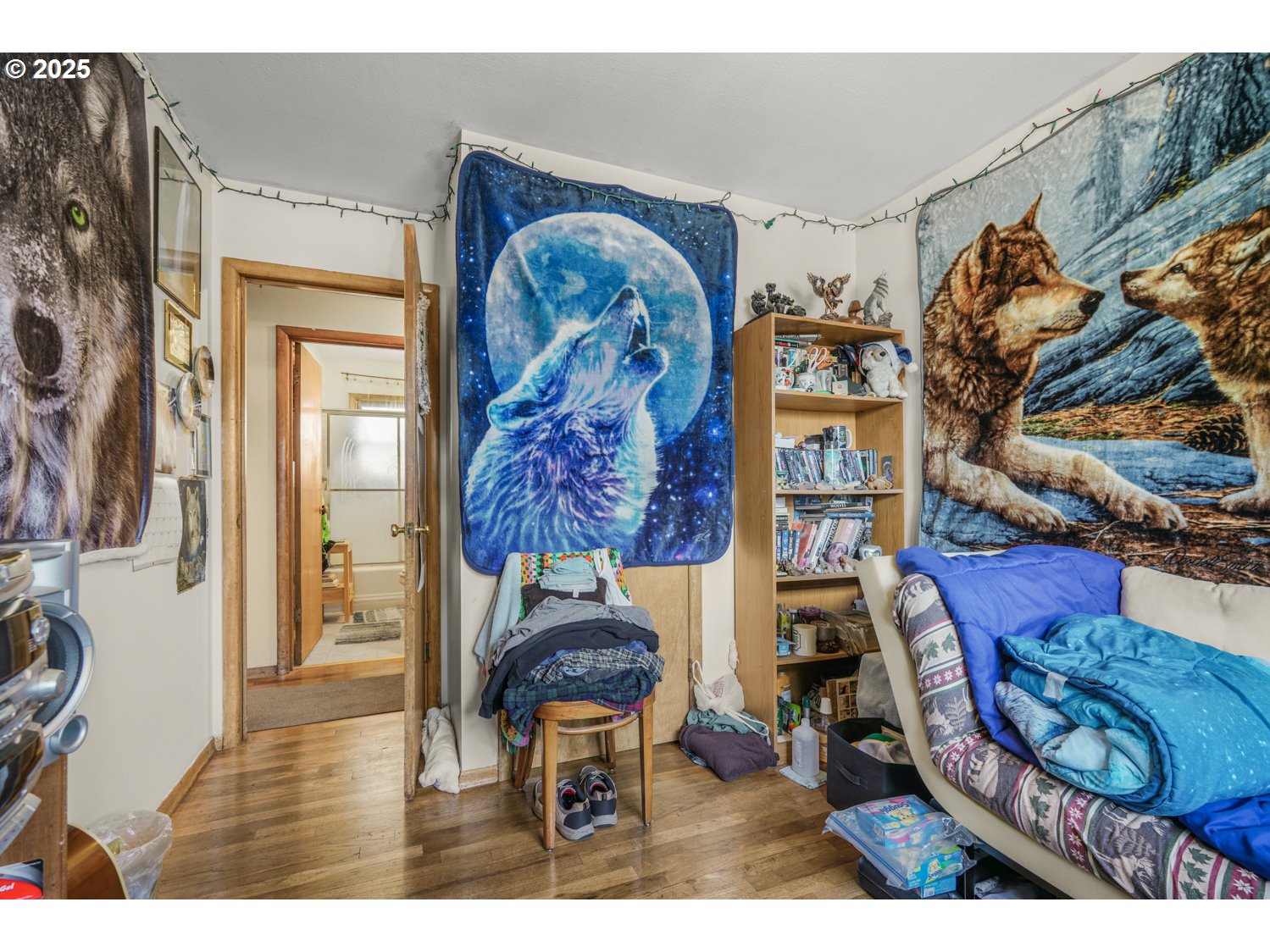 9837 Southeast Reedway Street Portland, OR 97266 - Photo 11 of 15 Gallery Image 11