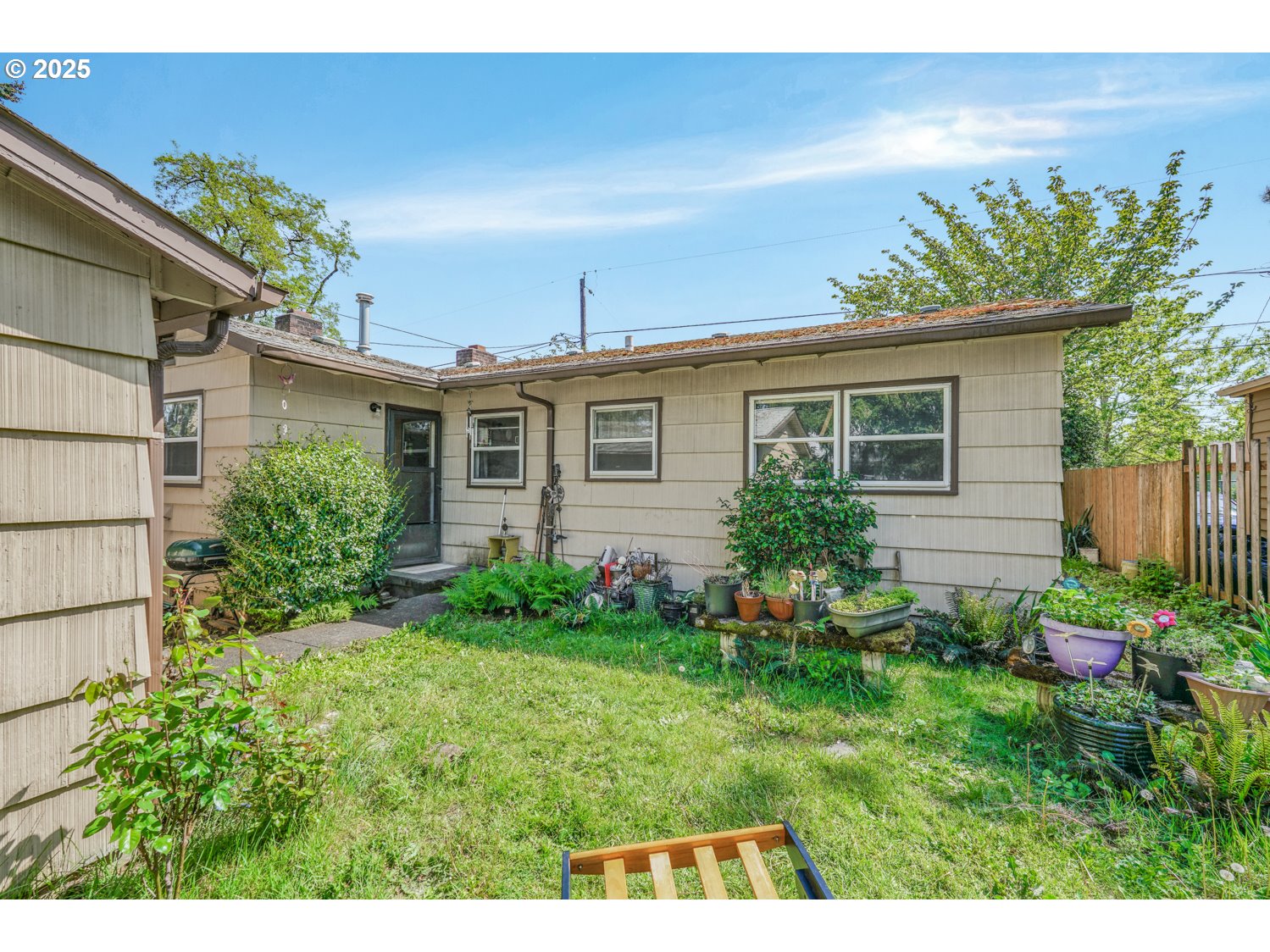 9837 Southeast Reedway Street Portland, OR 97266 - Photo 13 of 15 Gallery Image 13