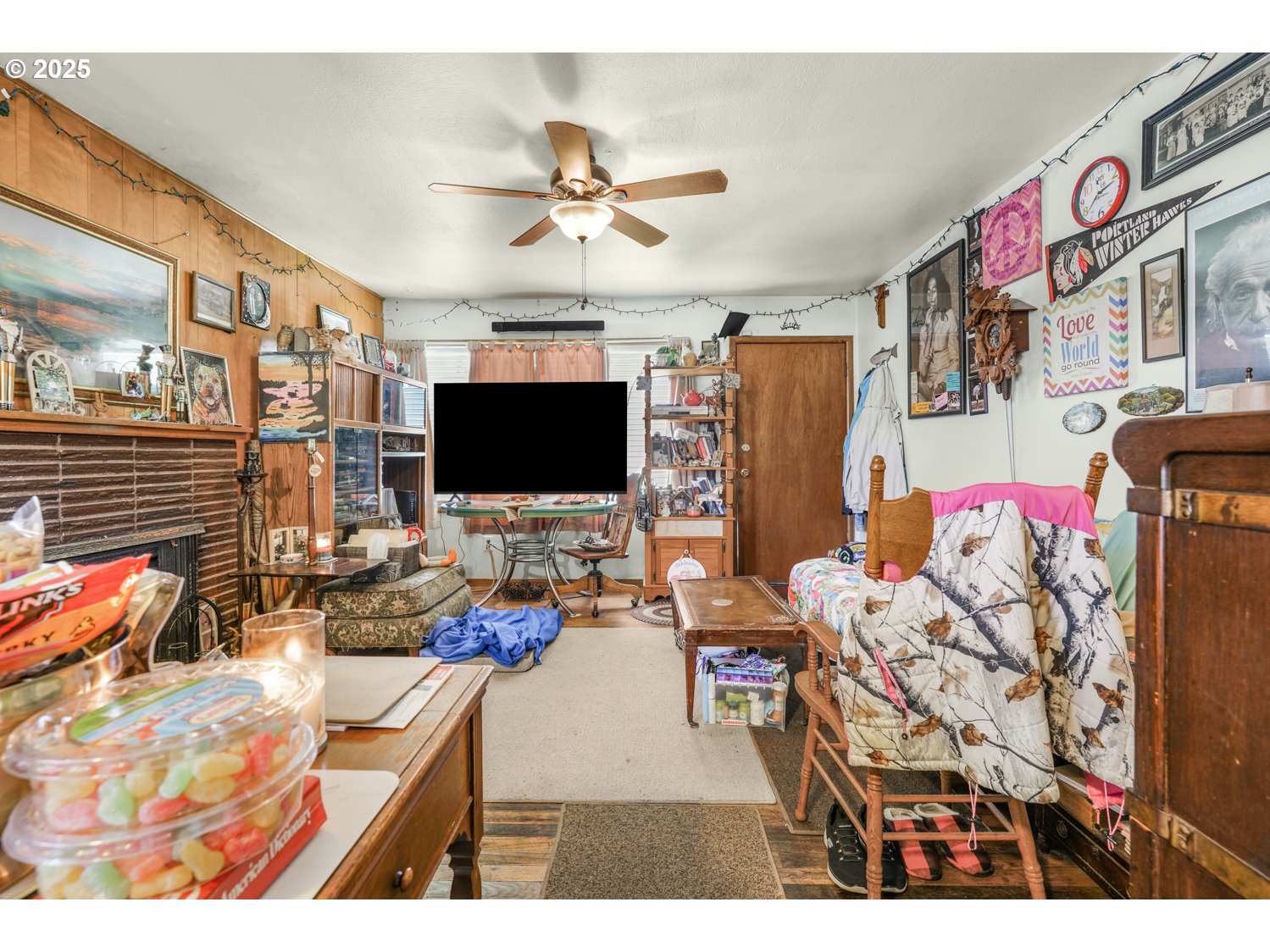 9837 Southeast Reedway Street Portland, OR 97266 - Photo 4 of 15 Gallery Image 4