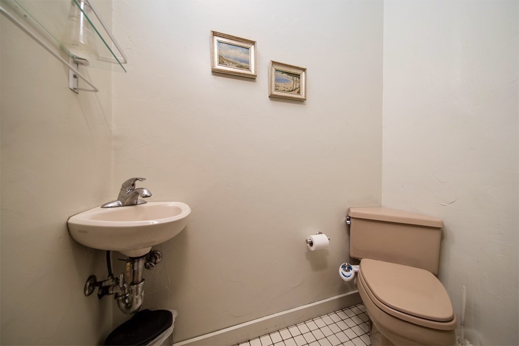 77 Hockanum Road Hadley, MA 01035 - Photo 11 of 41 Gallery Image 11