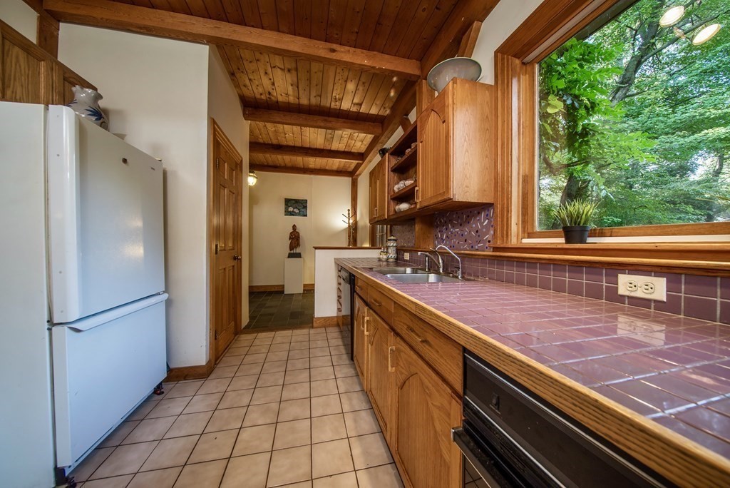 77 Hockanum Road Hadley, MA 01035 - Photo 8 of 41 Gallery Image 8