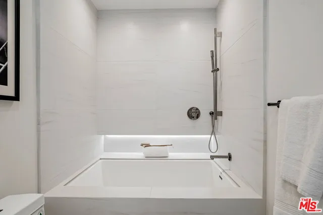 $8,250 | 2354 Riverside Drive, Los Angeles, CA 90039