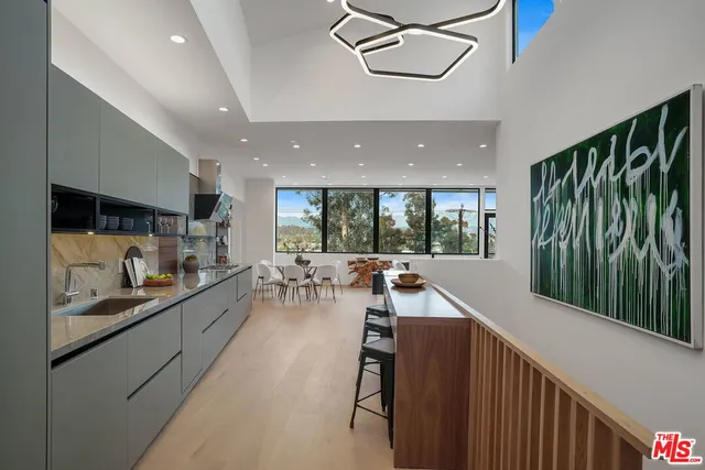 $8,250 | 2354 Riverside Drive, Los Angeles, CA 90039