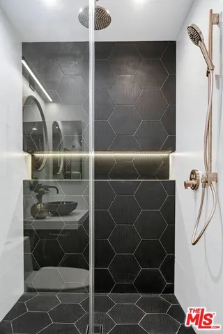 $8,250 | 2354 Riverside Drive, Los Angeles, CA 90039