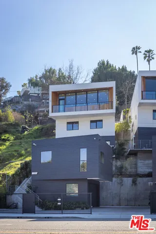 $8,250 | 2354 Riverside Drive, Los Angeles, CA 90039