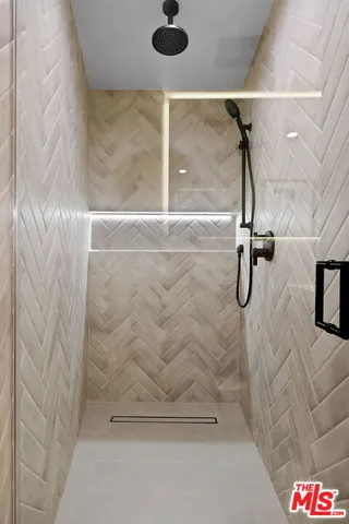 $8,250 | 2354 Riverside Drive, Los Angeles, CA 90039