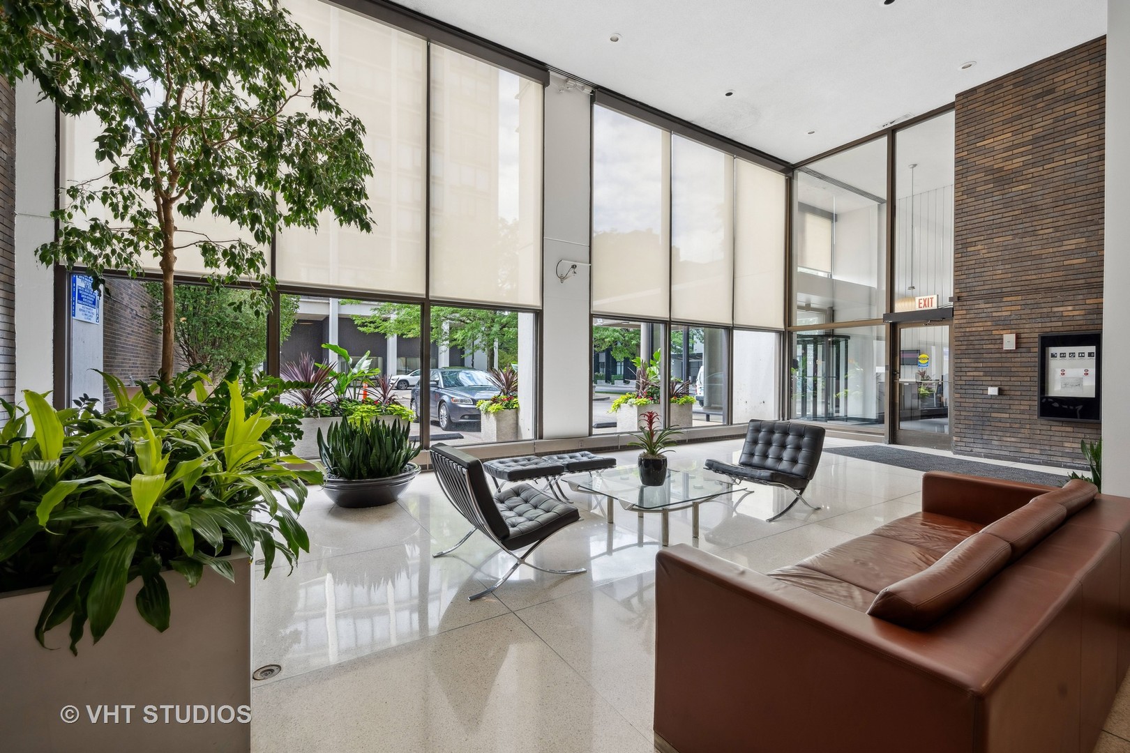 5455 North Sheridan Road, Unit 3711 Chicago, IL 60640 - Photo 2 of 23