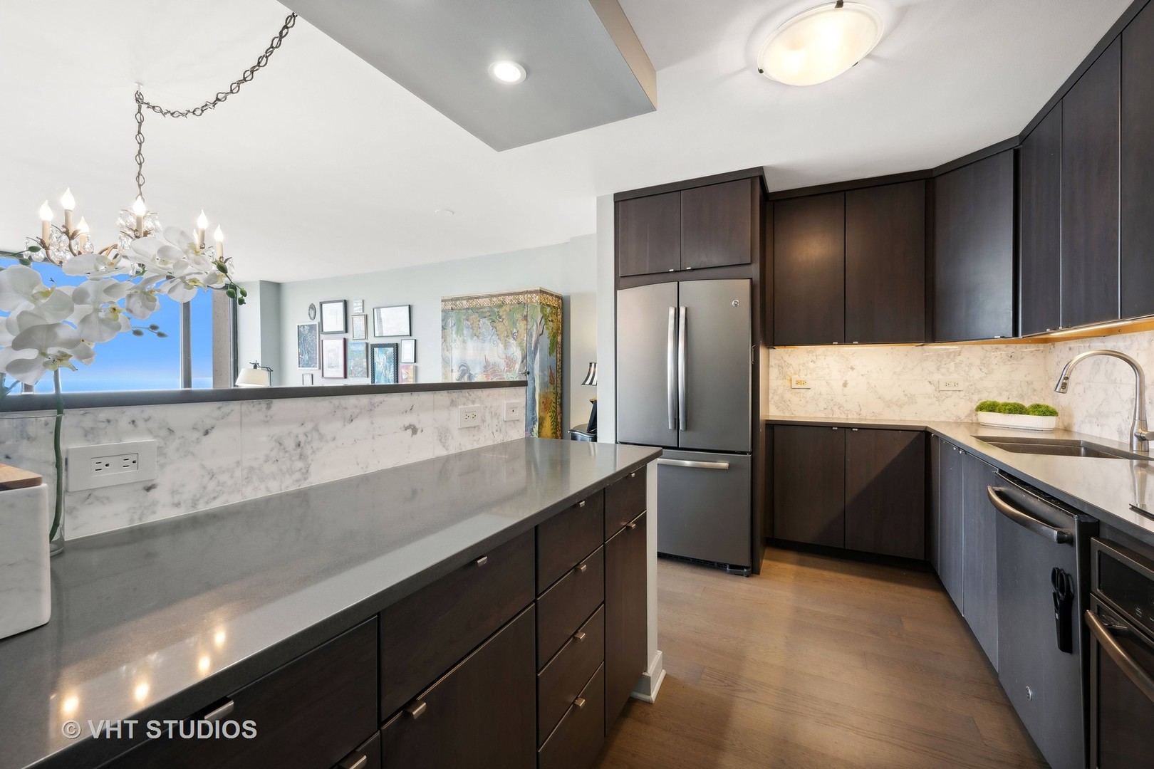 5455 North Sheridan Road, Unit 3711 Chicago, IL 60640 - Photo 6 of 23