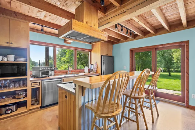 $499,000 | N5978 West Alaska Lake Road, Kewaunee, WI 54216