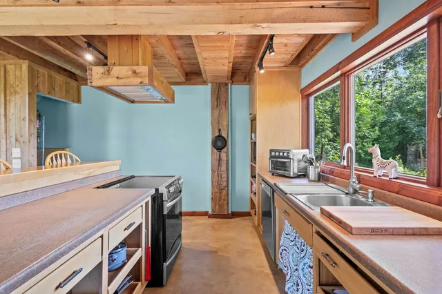 $499,000 | N5978 West Alaska Lake Road, Kewaunee, WI 54216