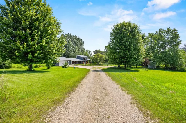 $499,000 | N5978 West Alaska Lake Road, Kewaunee, WI 54216