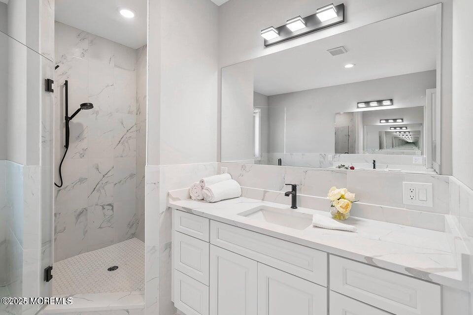 2 Haystack Court Howell, NJ 07731 - Photo 29 of 78 20250614195041024552000000-o