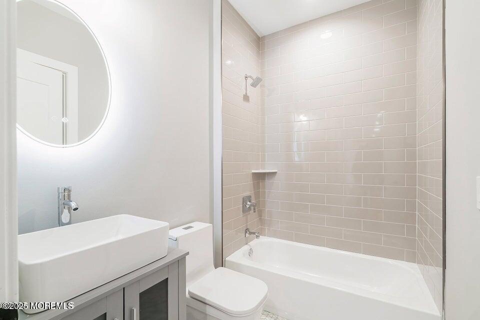 2 Haystack Court Howell, NJ 07731 - Photo 33 of 78 20250614195041218068000000-o