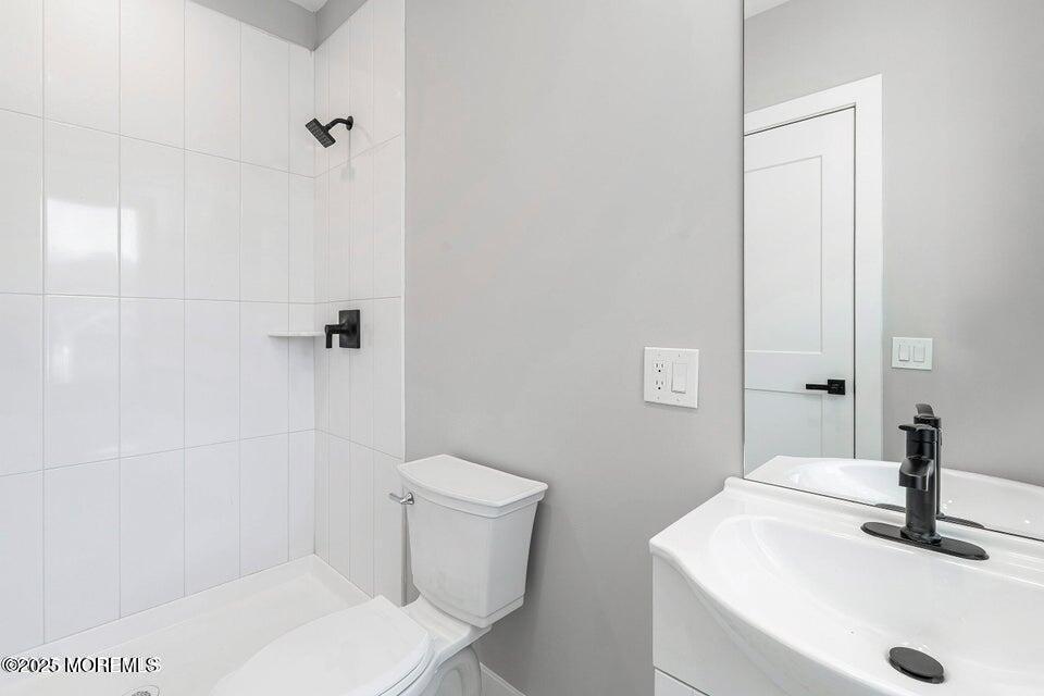 2 Haystack Court Howell, NJ 07731 - Photo 44 of 78 20250614195040751259000000-o